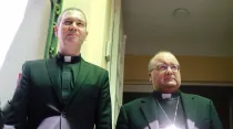 Monsenor Jordi Bertomeu y Monseñor Charles Scicluna - Foto: Comunicaciones Misión Pastoral de Osorno
