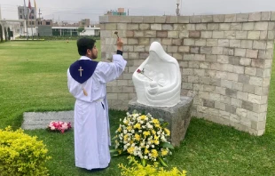 Inauguraciu00f3n del du00e9cimo memorial en honor a los niu00f1os no nacidos en Peru00fa. Cru00e9dito: Cortesu00eda de Andru00e9s Denegri 