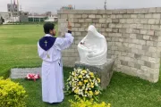Inauguran memorial inspirado en la Virgen que rinde homenaje a niños no nacidos en Perú