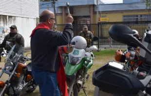 Motociclistas reciben bendición del Arzobispo de Concepción en Chile. Crédito: Iglesia de la Santísima Concepción. 