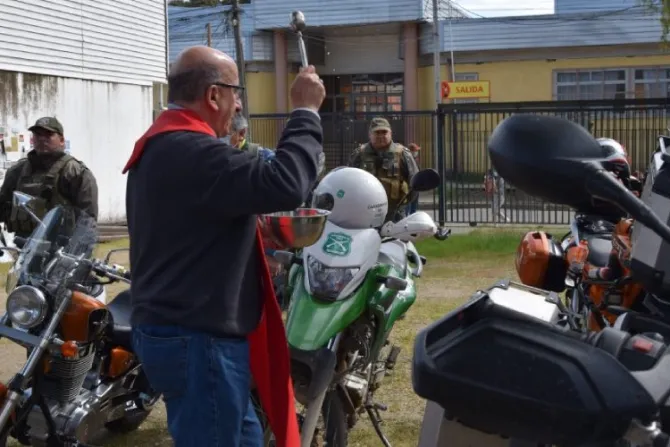 Arzobispo bendice a motociclistas en Chile