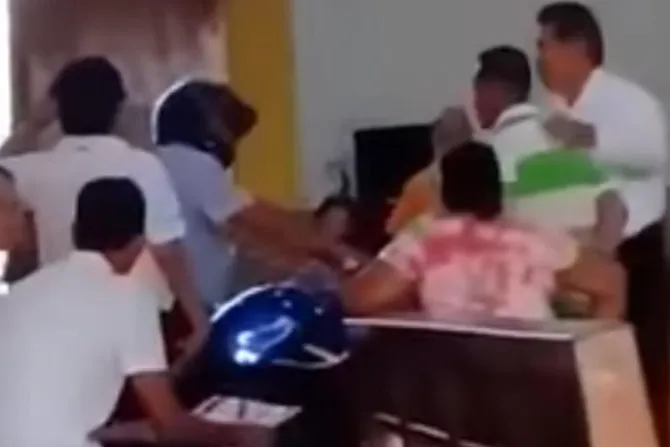 Motorizado irrumpe en Catedral de Managua antes de celebración de la Misa [VIDEO]