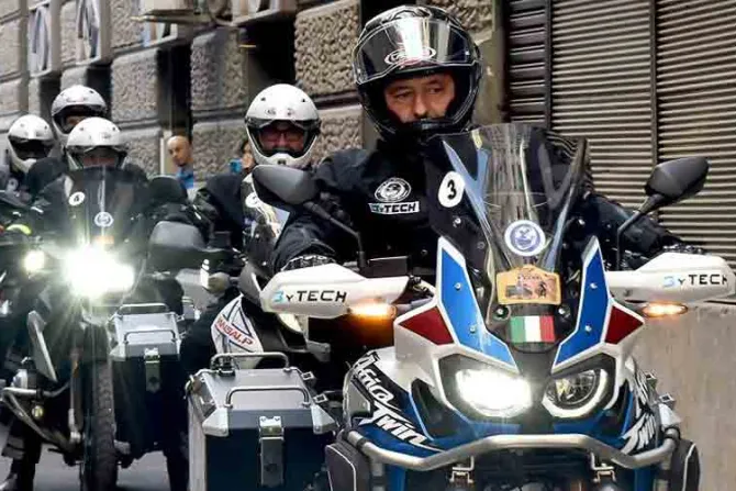 Policías motorizados recorren Sudamérica con la misión “El anónimo de la fe 2”