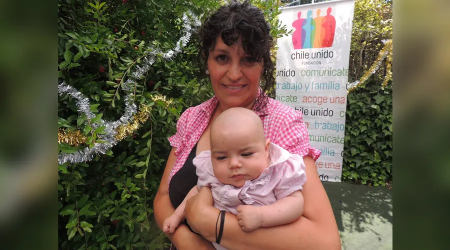 Claudia Peña junto a su hija Isidora Antonia. Foto: Fundación Chile Unido.?w=200&h=150