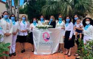 Integrantes del Foro de Mujeres en Defensa de la Vida y la Familia / Cru00e9dito: FOMUDEVI 
