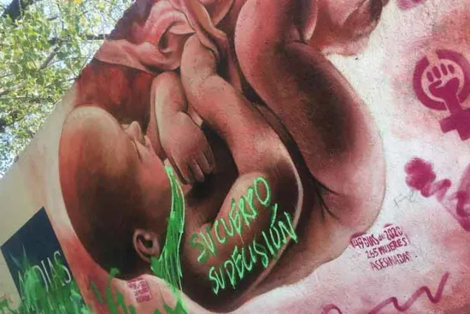 Abortistas vandalizan nuevamente mural provida en México