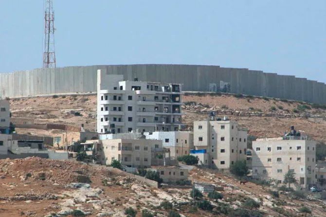 Justicia ordena que muro de Israel no atraviese convento católico