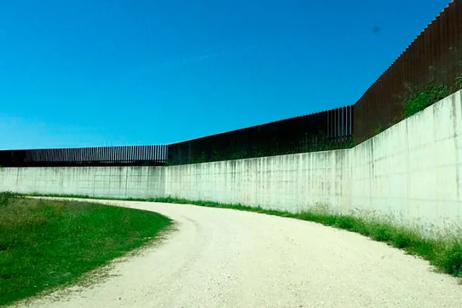 Obispo mexicano agradece a prelado en EEUU por no ceder terrenos para muro fronterizo