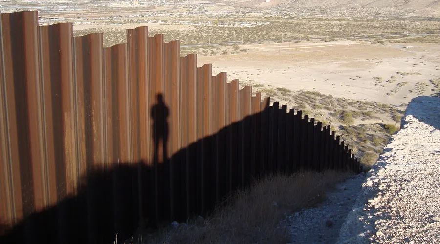 Parte del muro fronterizo que divide Estados Unidos de México. Foto: Flickr Dawn Paley (CC BY-NC-SA 2.0)?w=200&h=150