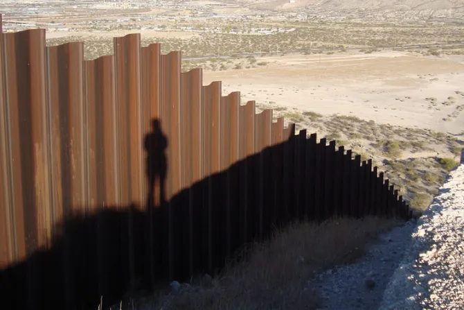 Diócesis fronteriza: Construir muro en propiedad de la Iglesia viola libertad religiosa