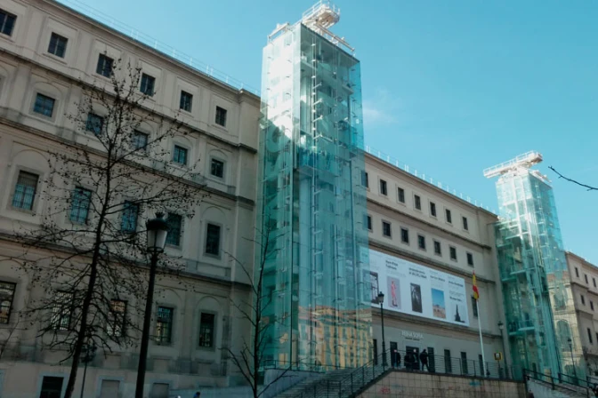 Demandan a museo español por muestra que promueve quema de iglesias