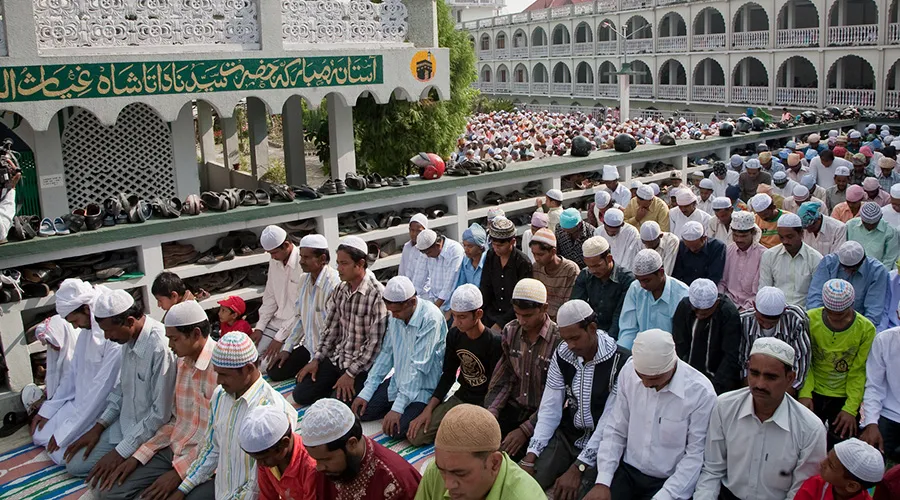 Musulmanes celebrando el fin del Ramadán / Foto: Flickr de Ingmar Zahorsky (CC-BY-NC-ND-2.0)?w=200&h=150