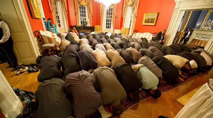 Musulmanes rezando (imagen referencial) / Foto: Flickr de Maryland Gov Pics (CC_BY_20)?w=200&h=150