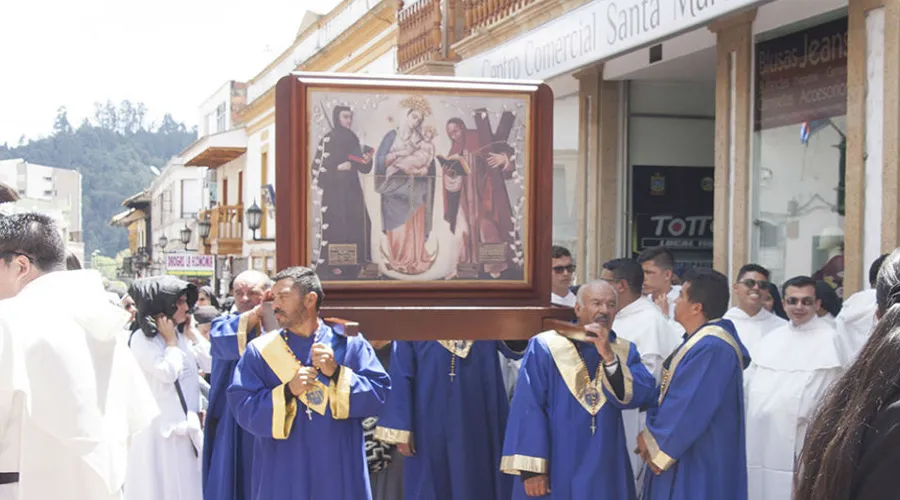 Peregrinación con imagen de la Virgen del Rosario de Chiquinquirá / Fuente: Conferencia Episcopal de Colombia?w=200&h=150
