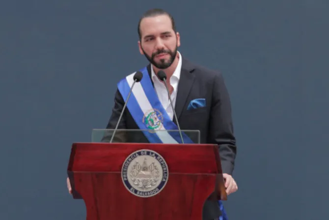 Exigen a presidente de El Salvador rechazar reforma constitucional pro aborto