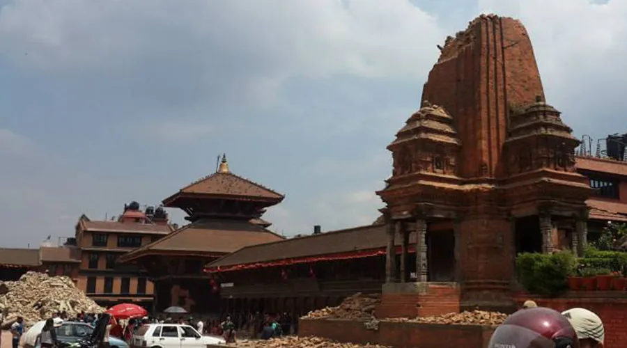 Calles y edificios de Katmandú tras el terremoto. Foto: P. Vijay Toppo.