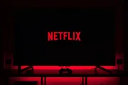Senador pide investigación criminal por película que sexualiza a niñas en Netflix