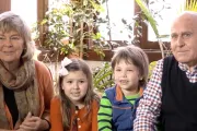 Estos nietos comentan por qué sus abuelos son tan importantes para ellos [VIDEO]
