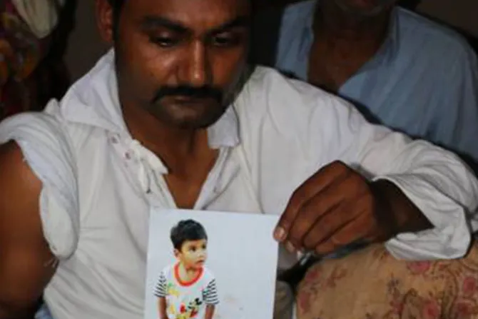 Pakistán: Musulmán asesina a balazos a niño cristiano de 2 años