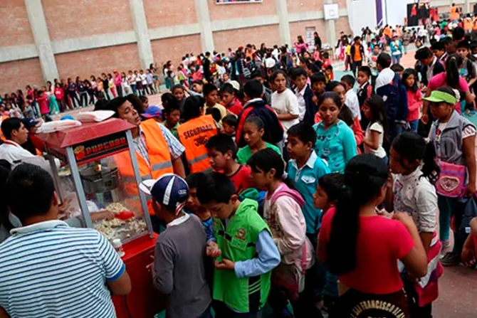 Más de tres mil niños de escasos recursos celebraron la Fiesta de Santa Rosa de Lima