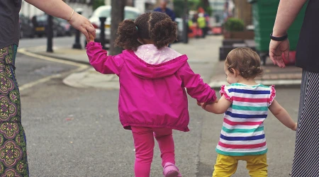 u00bfCu00f3mo son los hijos adoptados por homosexuales? Esto revelan los estudios