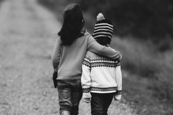 Arzobispo saluda orden de Trump sobre niños inmigrantes en frontera de Estados Unidos