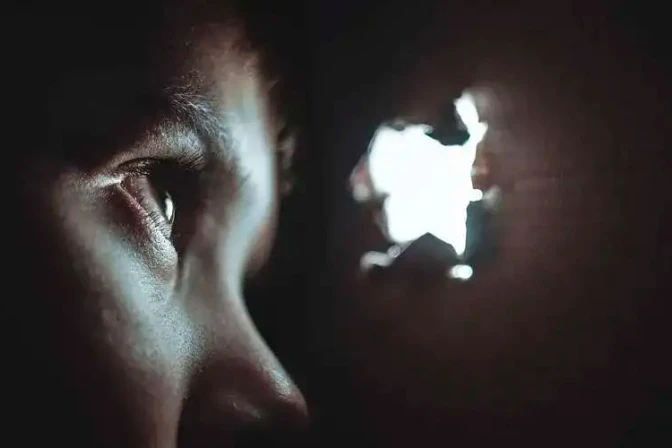 Iglesia Católica condena a sacerdote por abusos sexuales contra menores