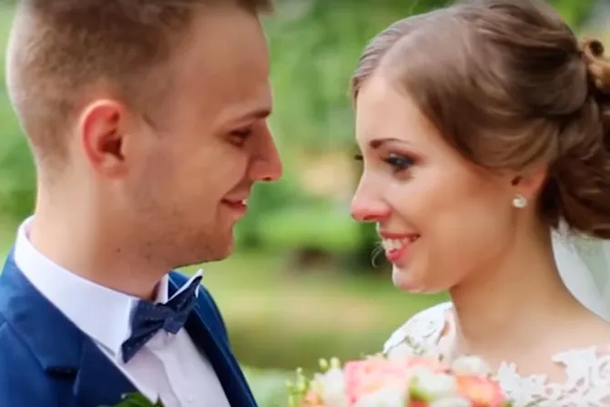 VIDEO VIRAL: ¿Por qué estos matrimonios de más de 50 años te aconsejan no casarte?