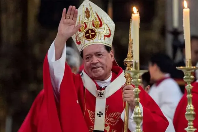 Cardenal Norberto Rivera es dado de alta tras hospitalización por COVID-19