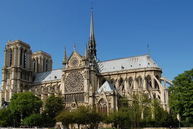 Francia en “alerta máxima” tras atentado frustado en Catedral Notre Dame de París