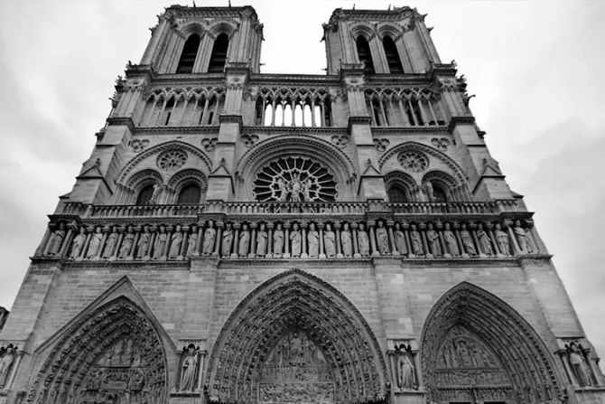 Ola de calor de Europa podría dañar a Notre-Dame, advierte arquitecto