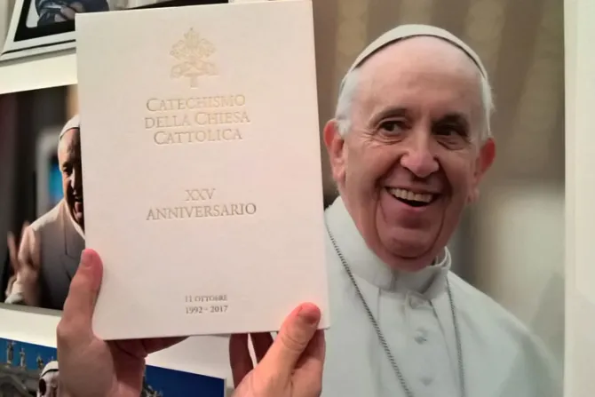 Vaticano publica nueva edición del Catecismo de la Iglesia Católica