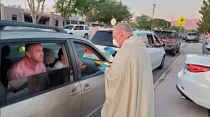 Mons. Peter Baldacchino celebrando la Misa el Jueves Santo 2020 / Crédito: David McNamara - Diócesis de Las Cruces