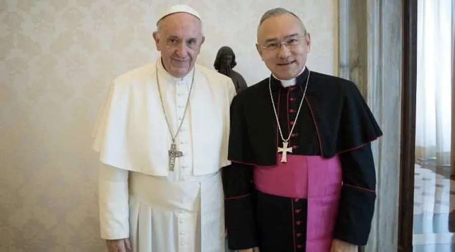 El nuevo Sustituto de la Secretaría de Estado, Mons. Edgar Peña Parra, junto al Papa Francisco. Foto: Vatican Media?w=200&h=150