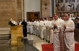 Ordenaciones sacerdotales del Opus Dei el 21 mayo 2022 | Cru00e9dito: Flickr de Opus Dei Communications Office (CC BY-NC-SA 2.0) 