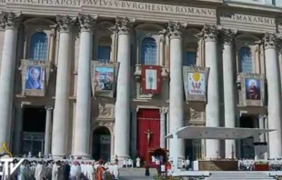 El Papa Francisco durante la ceremonia de canonizaciu00f3n. Foto: Daniel Ibu00e1u00f1ez / ACI Prensa 