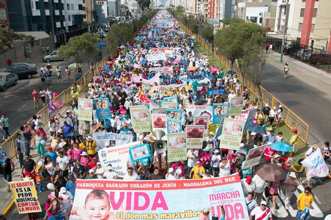 ONG millonarias financian medios para atacar movimiento provida y profamilia