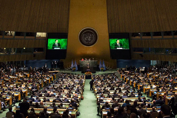 Vaticano a la ONU: La droga no se combate liberalizándola