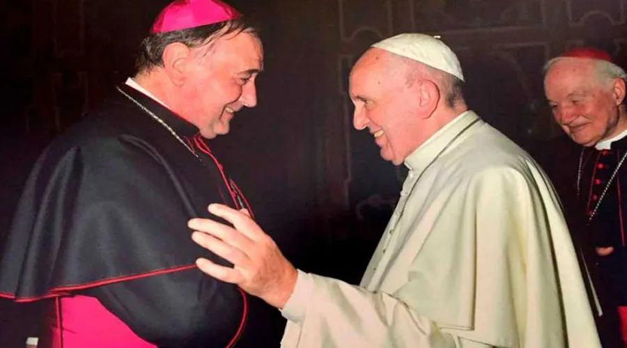 Mons. Luis Ángel de las Heras Berzal, nuevo Obispo de León, con el Papa Francisco. Foto: CEE?w=200&h=150