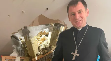 Obispo de Ucrania: “Mientras haya creyentes en la ciudad, yo estaré con ellos”