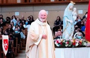 Mons. David O'Connell +. Cru00e9dito: Arquidiu00f3cesis de Los u00c1ngeles 