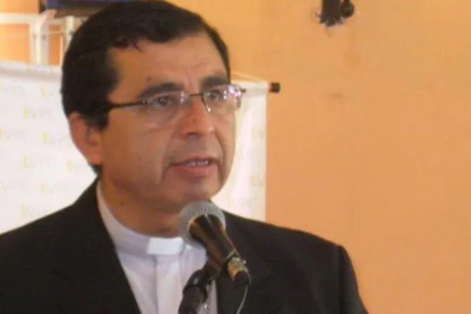 Justicia chilena archiva caso de obispo emérito acusado de abusos