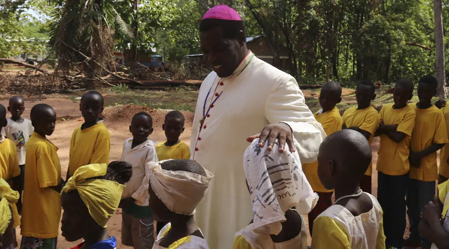 Mons. Eduardo Hiiboro en Sudán del Sur. Foto: Alejandro Bermúdez / ACI Prensa