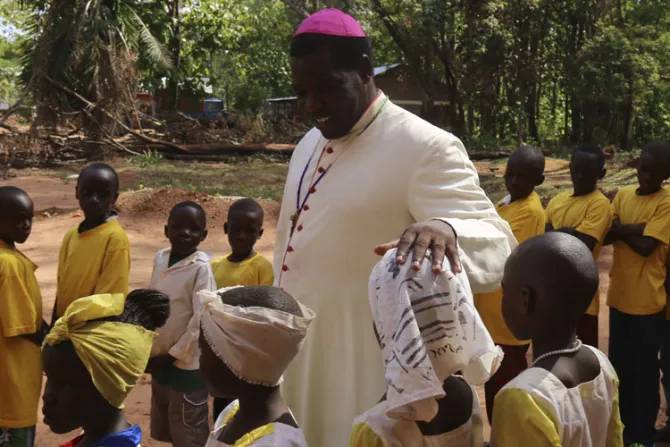 Obispo de Sudán del Sur: Beso del Papa en pies de líderes fue un mensaje muy fuerte de paz
