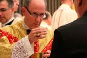 Aplauden franqueza de obispo sobre su depresión