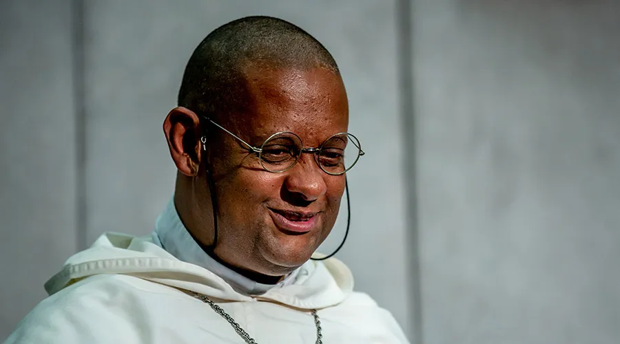 El Arzobispo David Macaire en una conferencia de prensa en el Vaticano el 22 de octubre de 2018 / Crédito: Daniel Ibáñez.