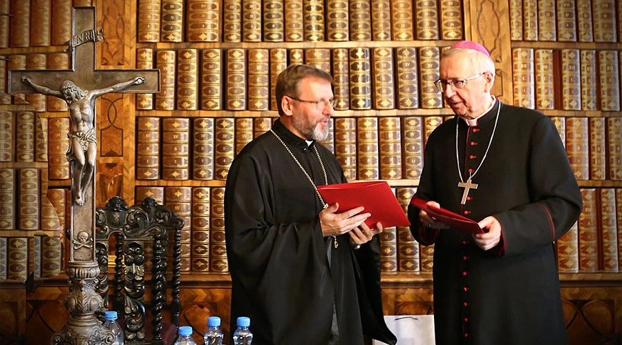 El Arzobispo Mayor de la Iglesia Greco Católica Ucraniana, Su Beatitud Sviatoslav Shevchuk junto al Arzobispo Stanisław Gądecki, presidente de la Conferencia Episcopal Polaca. | Crédito: episkopat.pl.?w=200&h=150