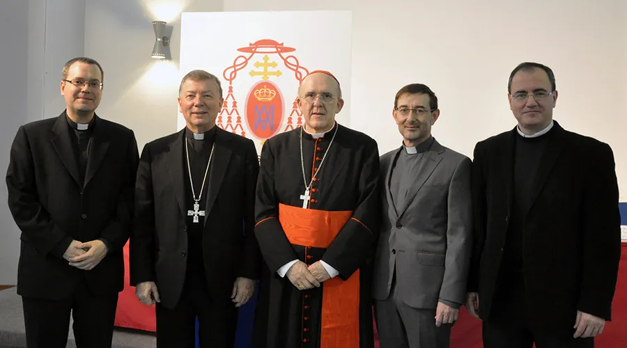 P. Santos Montoya (izq), Mons. Martínez Camino, Cardenal Carlos Osoro, P. José Cobo, P. Jesús Vidal / Foto: ArchiMadrid ?w=200&h=150