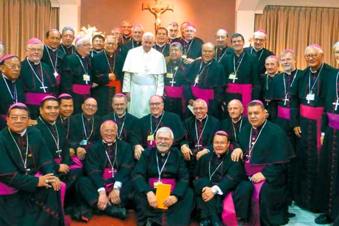 Obispos de Bolivia expresan su obediencia y apoyo al Papa Francisco