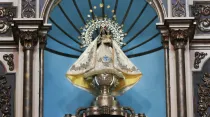Altar principal Virgen de la Caridad en iglesia de la Caridad - La Habana (Cuba). Crédito: ACI Prensa / Eduardo Berdejo
